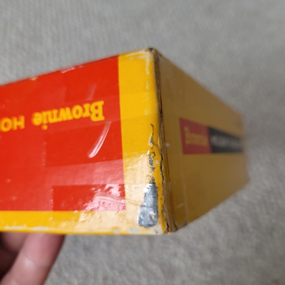 Kodak Brownie Holiday Flash Outfit Camera - Picture 9 of 10